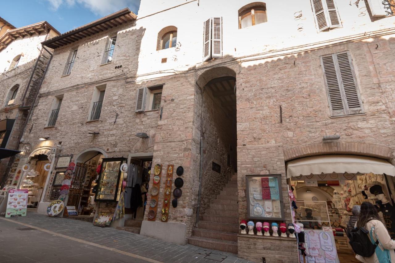 Brunelli Appartamenti Assisi Exterior photo