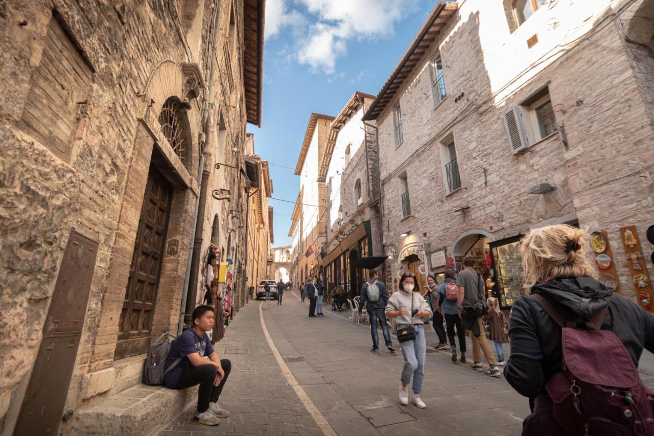 Brunelli Appartamenti Assisi Exterior photo